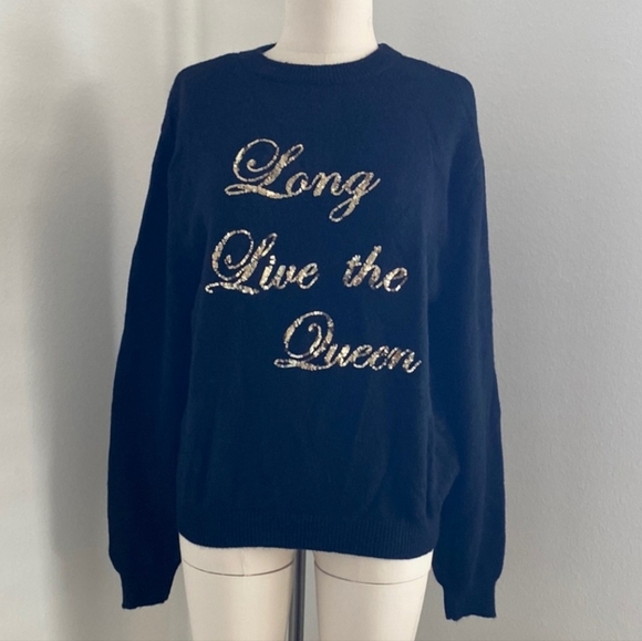 👑 Long Live The Queen Sweater 👑 - Picture 5 of 10